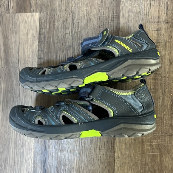 Merrell Hydro Hiker Sandal Size 2M - Picture 13 of 14